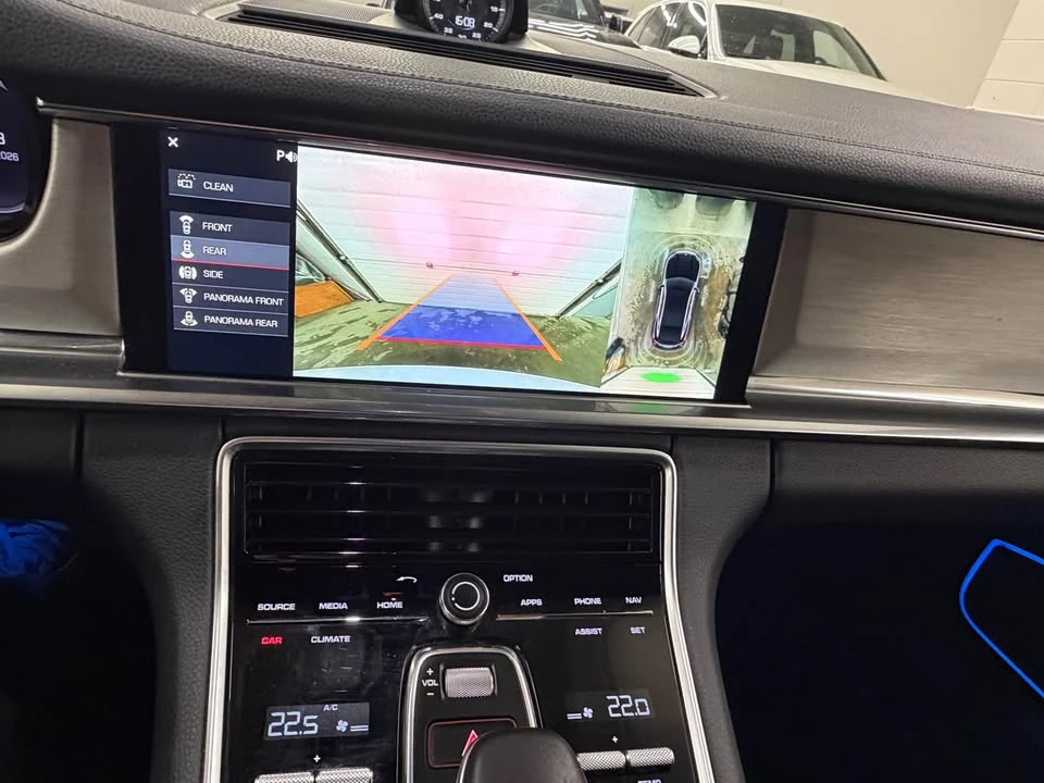 2018 Porsche 971 Panamera - Image 14 of 15