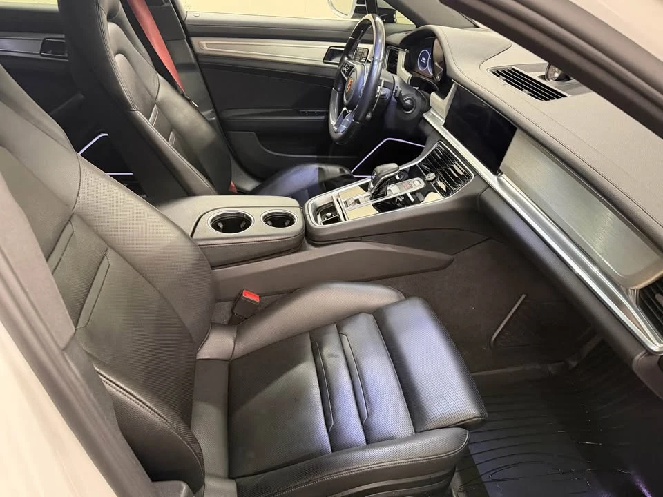 2018 Porsche 971 Panamera - Image 9 of 15