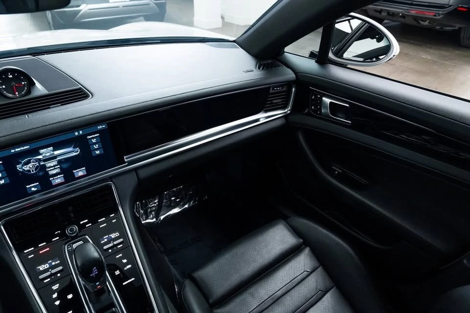 2018 Porsche 971 Panamera - Image 11 of 20