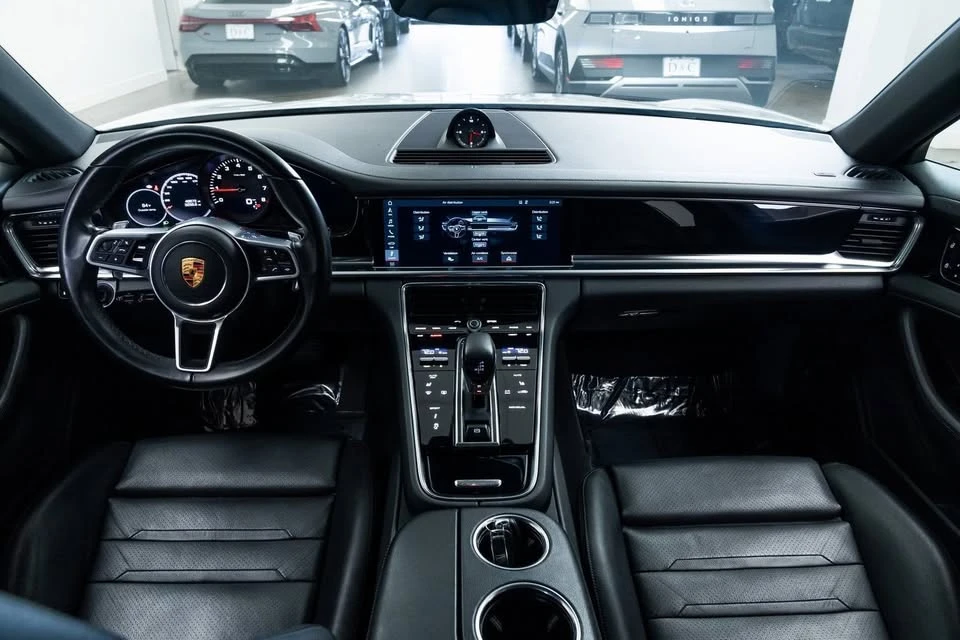 2018 Porsche 971 Panamera - Image 13 of 20