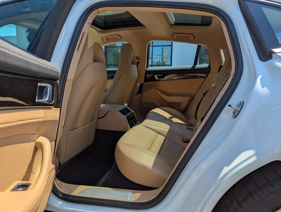 2018 Porsche 971 Panamera - Image 17 of 20