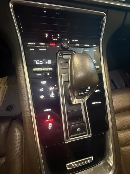 2018 Porsche 971 Panamera - Image 12 of 16