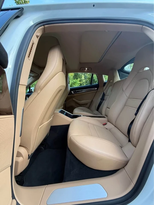 2018 Porsche 971 Panamera - Image 17 of 19