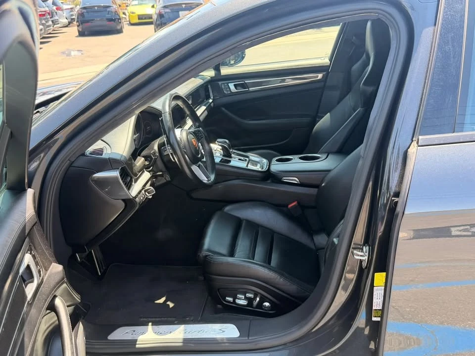 2018 Porsche 971 Panamera - Image 15 of 20