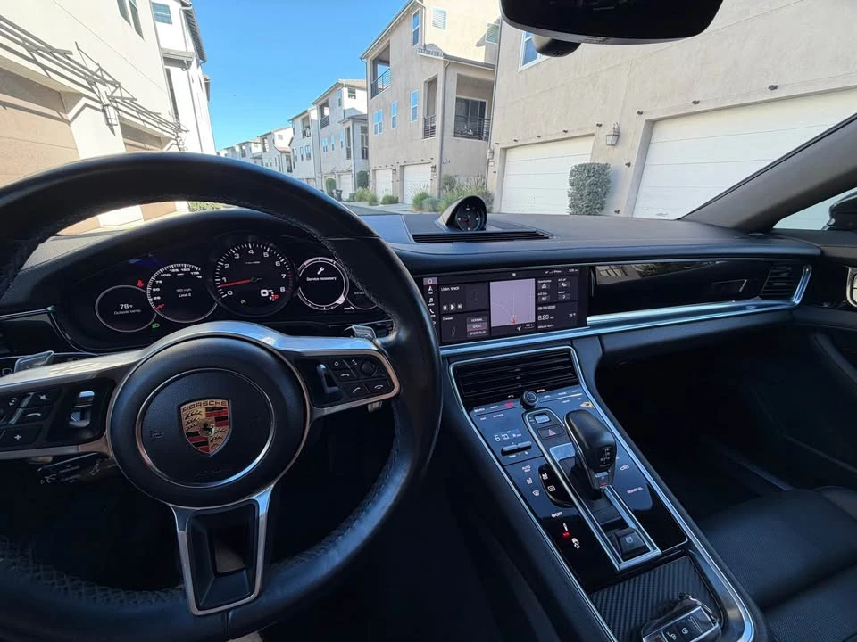 2018 Porsche 971 Panamera - Image 4 of 10
