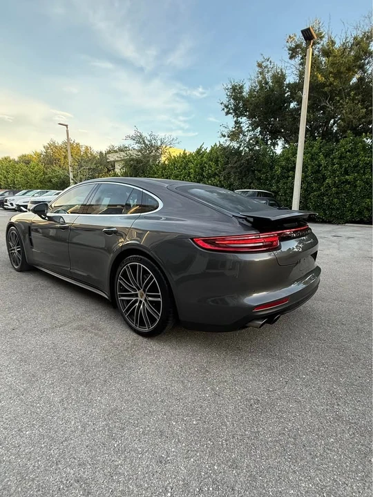 2018 Porsche 971 Panamera - Image 8 of 20