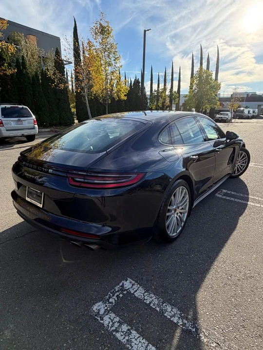 2018 Porsche 971 Panamera - Image 5 of 11