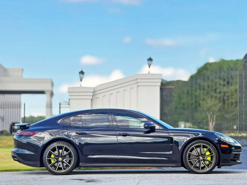 2018 Porsche 971 Panamera - Image 12 of 20