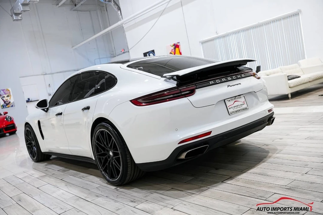 2018 Porsche 971 Panamera - Image 14 of 21
