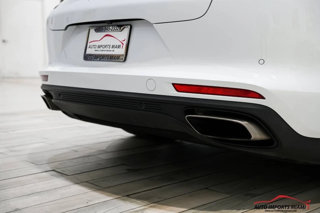 2018 Porsche 971 Panamera - Image 19 of 21