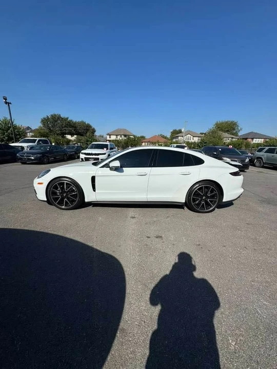 2018 Porsche 971 Panamera - Image 2 of 10