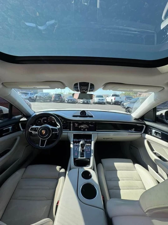 2018 Porsche 971 Panamera - Image 9 of 10