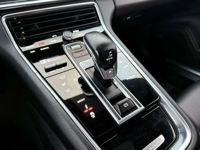 2018 Porsche 971 Panamera - Image 19 of 21