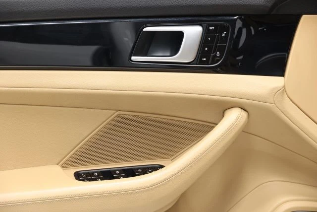 2018 Porsche 971 Panamera - Image 9 of 12