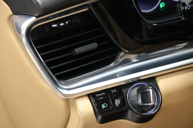 2018 Porsche 971 Panamera - Image 21 of 21