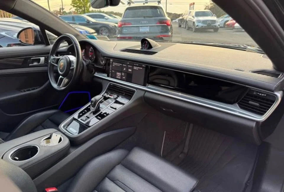 2018 Porsche 971 Panamera - Image 8 of 10