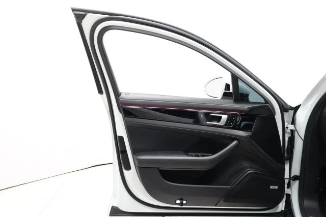 2018 Porsche 971 Panamera - Image 11 of 31