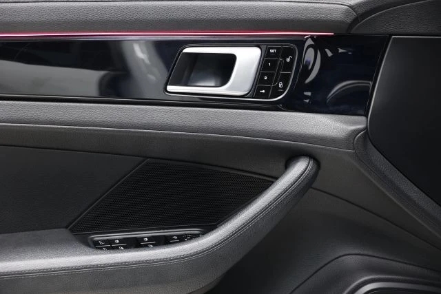 2018 Porsche 971 Panamera - Image 12 of 31