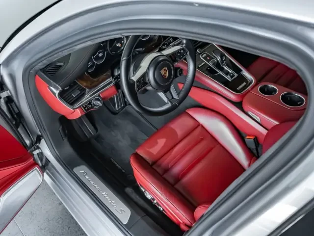 2018 Porsche 971 Panamera Turbo - Image 4 of 4