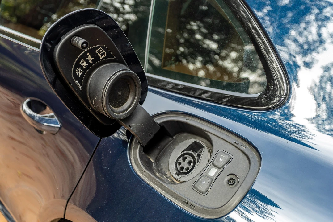 2018 Porsche 971 Panamera Turbo - Image 23 of 30