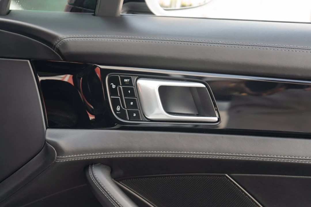 2018 Porsche 971 Panamera Turbo - Image 30 of 31