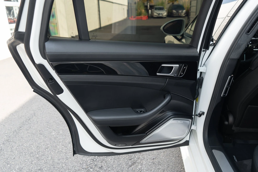 2018 Porsche 971 Panamera Turbo - Image 26 of 31