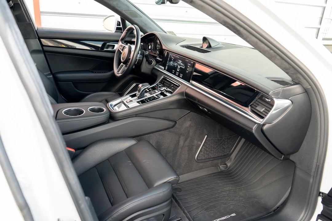 2018 Porsche 971 Panamera Turbo - Image 28 of 31