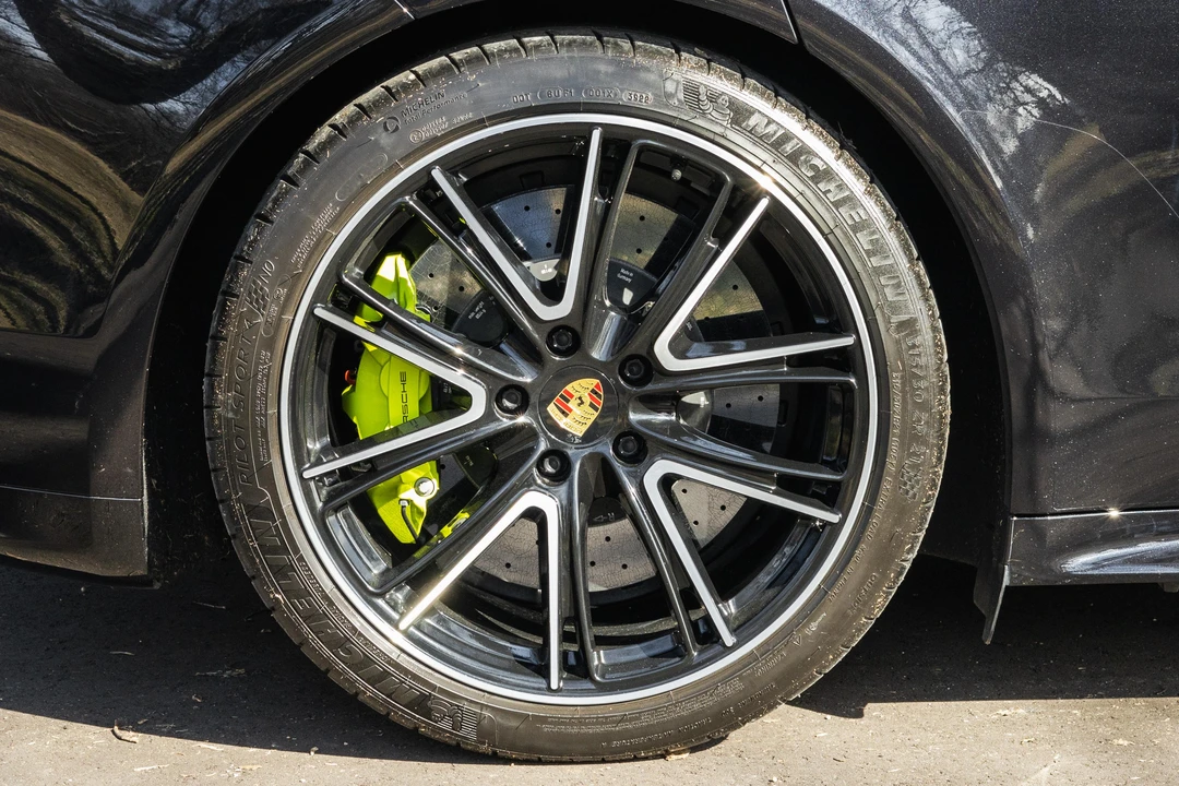 2018 Porsche 971 Panamera Turbo - Image 18 of 31