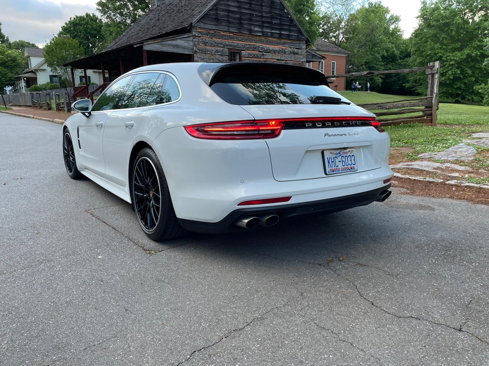 2018 Porsche 971 Panamera Turbo - Image 27 of 31