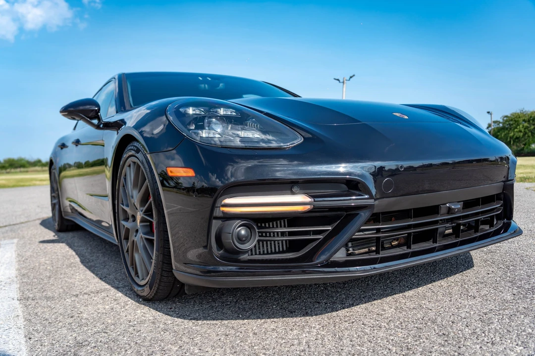 2018 Porsche 971 Panamera Sport Turismo - Image 17 of 31