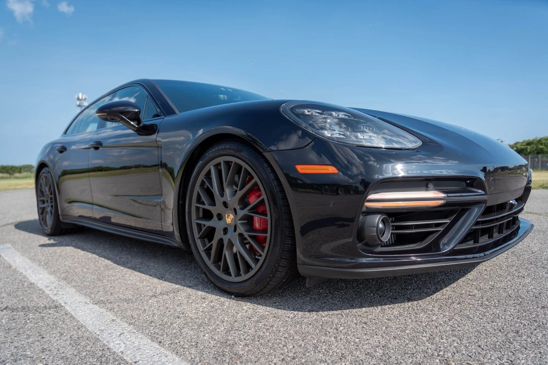 2018 Porsche 971 Panamera Sport Turismo - Image 18 of 31