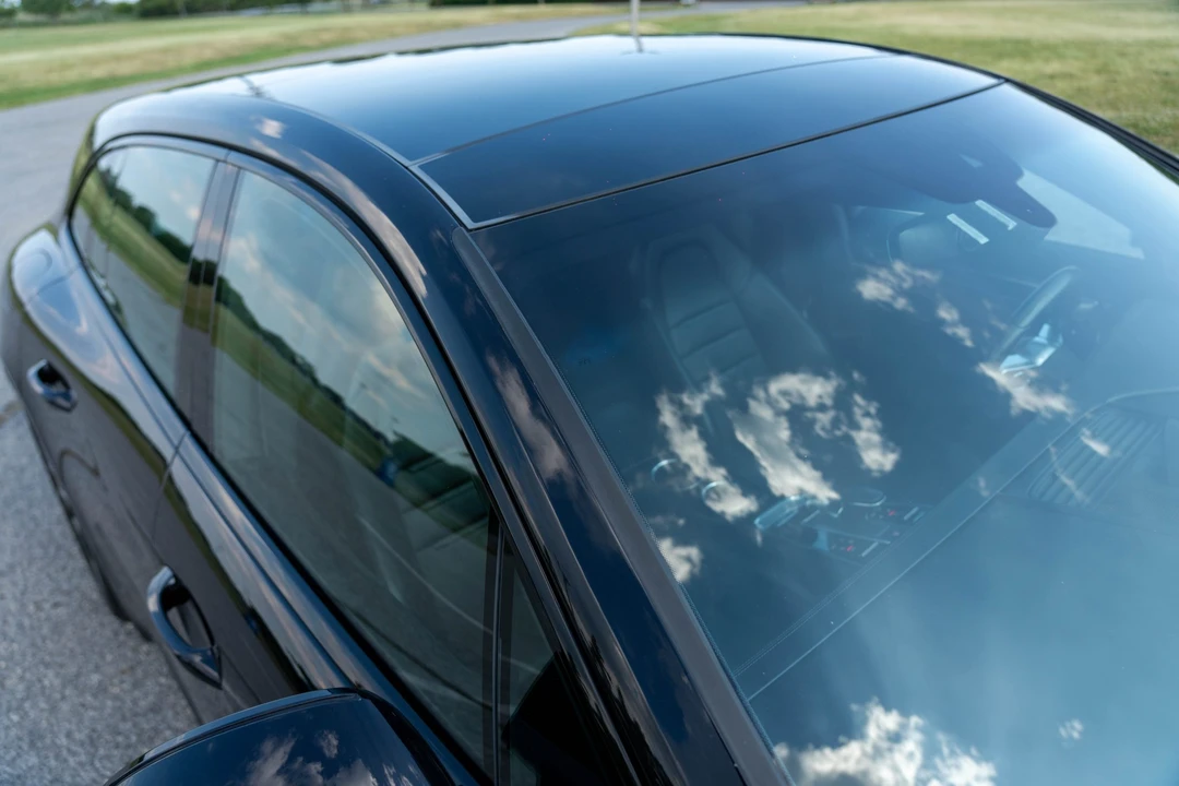 2018 Porsche 971 Panamera Sport Turismo - Image 28 of 31