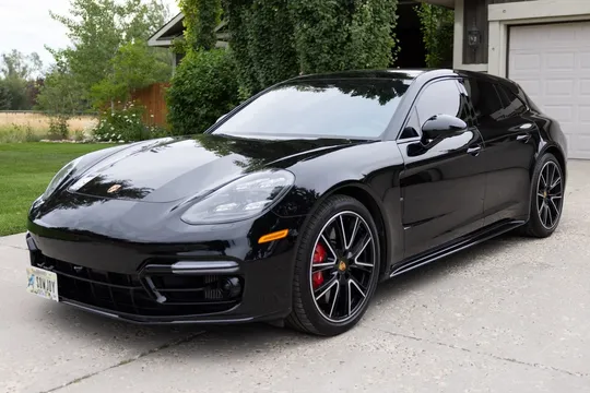 2018 Porsche Panamera Turbo Sport Turismo