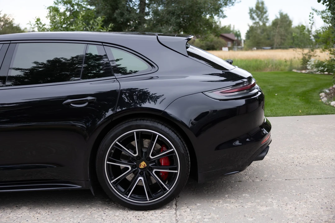 2018 Porsche 971 Panamera Sport Turismo - Image 23 of 31
