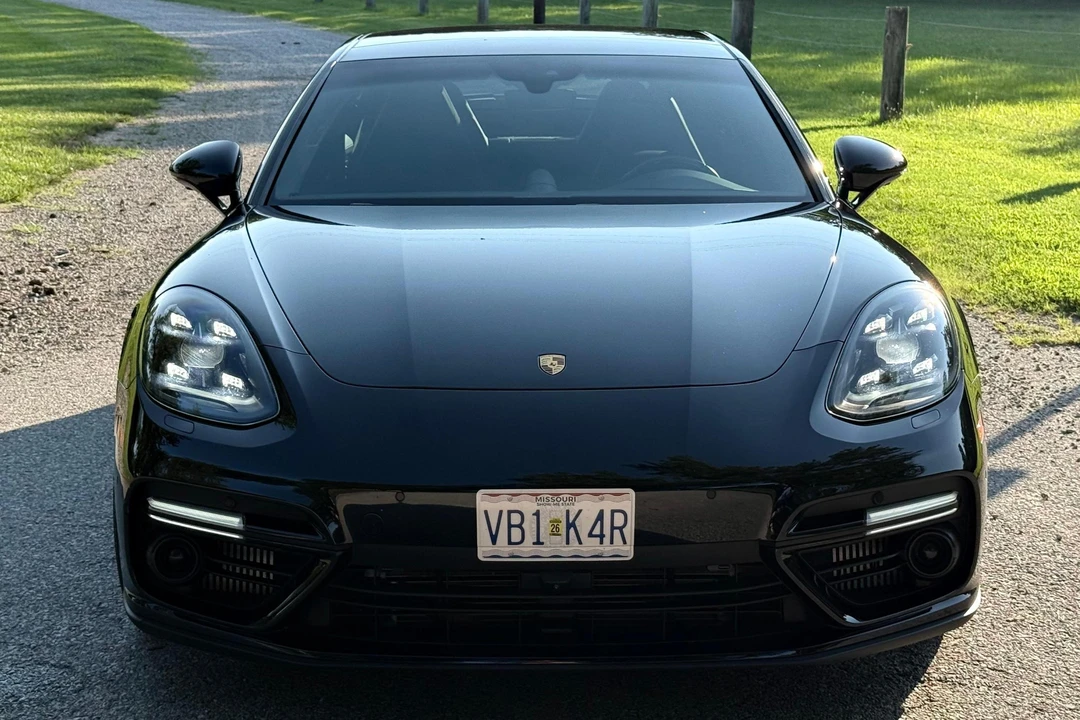 2018 Porsche 971 Panamera Turbo - Image 2 of 31