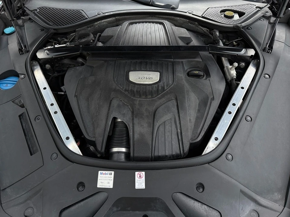 2018 Porsche 971 Panamera - Image 23 of 24