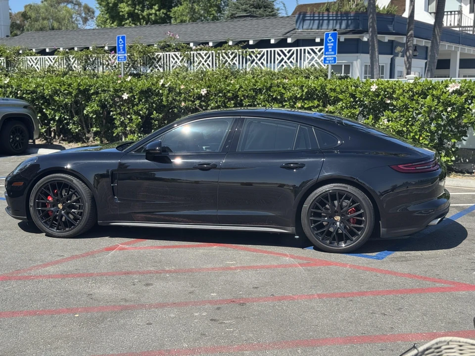 2018 Porsche 971 Panamera - Image 29 of 31