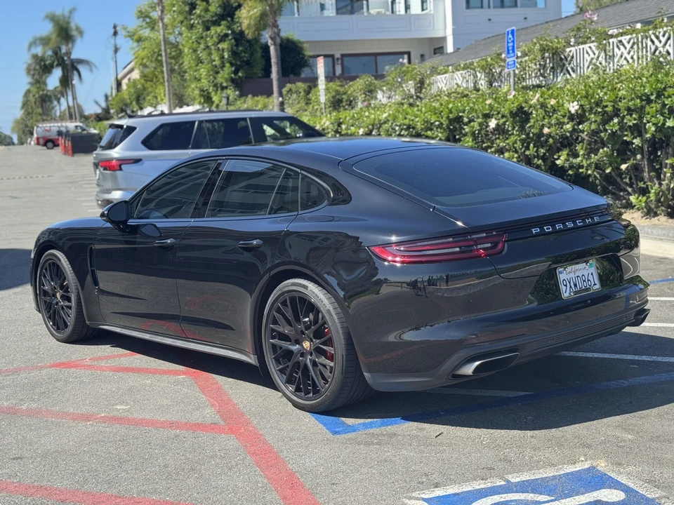 2018 Porsche 971 Panamera - Image 26 of 31