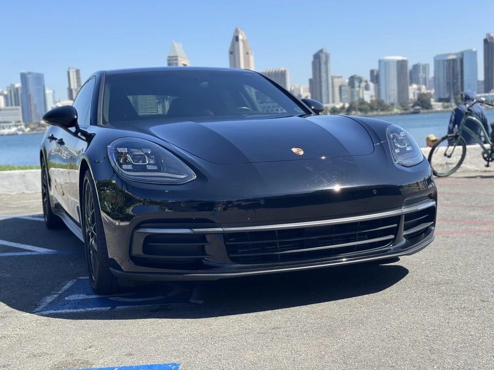 2018 Porsche 971 Panamera - Image 8 of 31