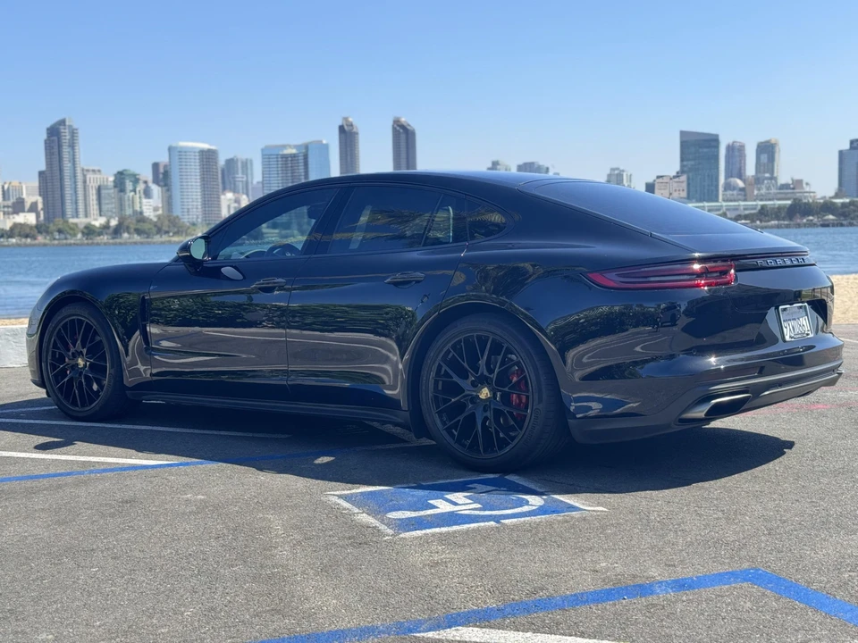 2018 Porsche 971 Panamera - Image 27 of 31