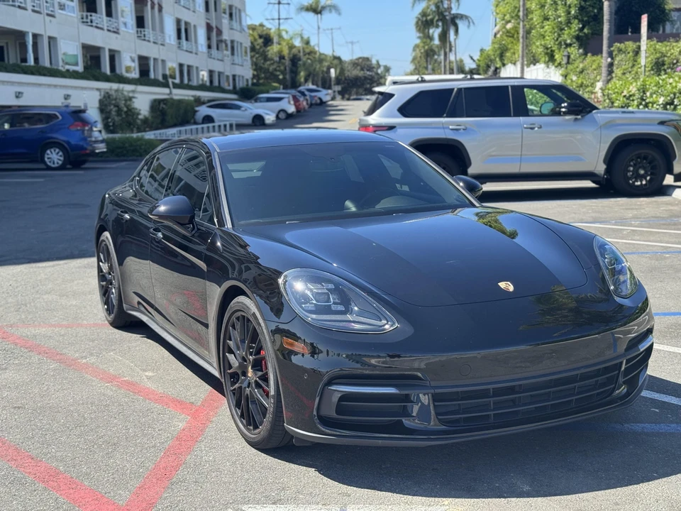 2018 Porsche 971 Panamera - Image 9 of 31