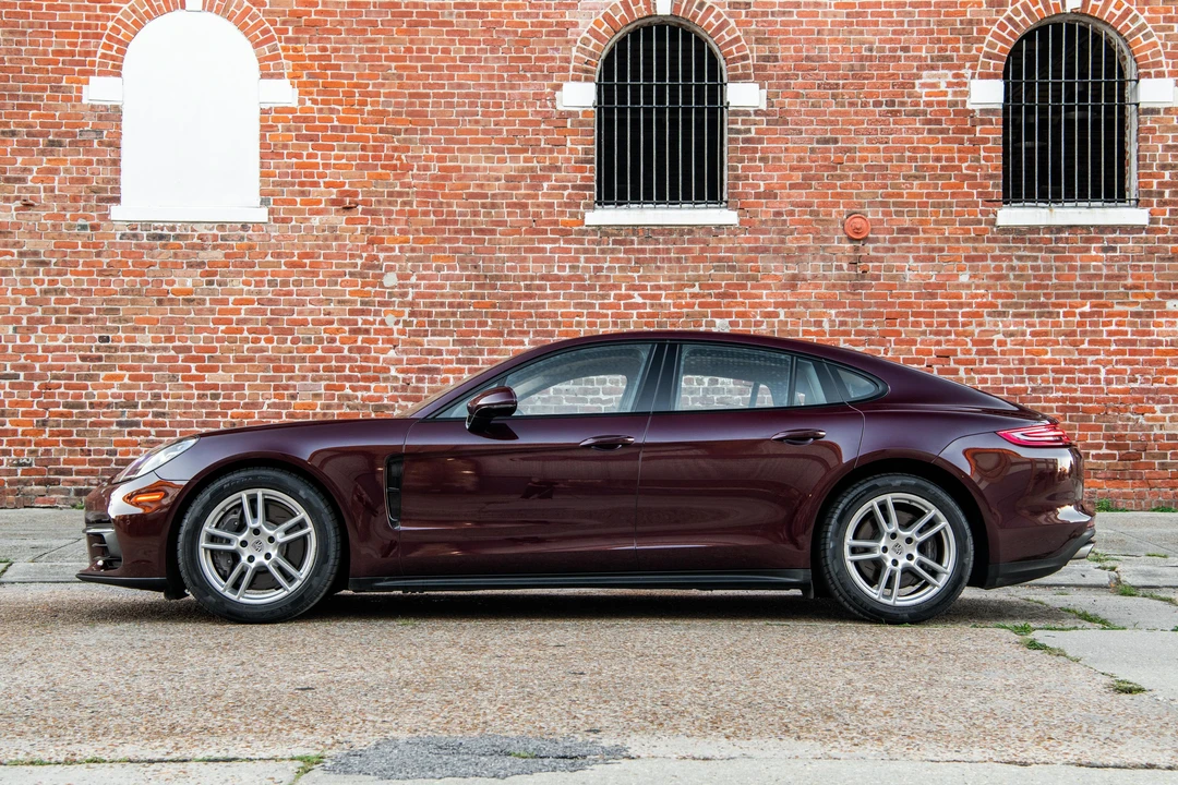 2018 Porsche 971 Panamera - Image 7 of 31