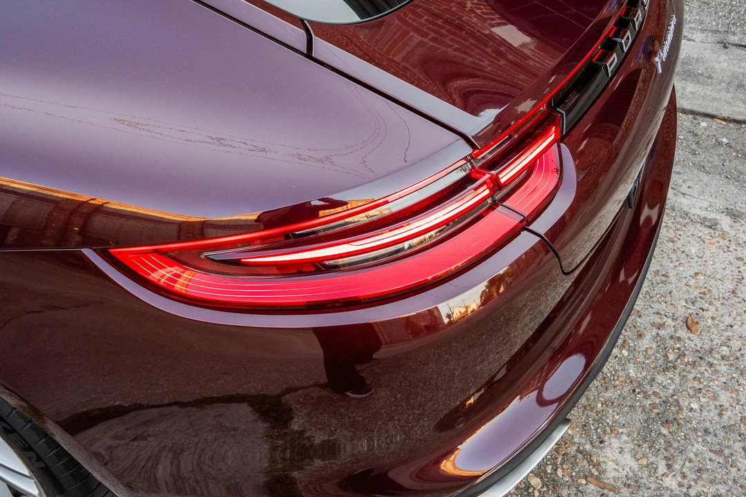 2018 Porsche 971 Panamera - Image 16 of 31