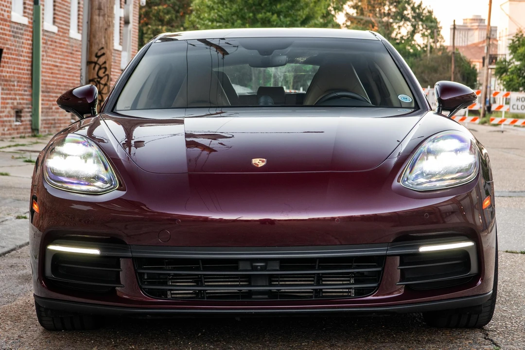2018 Porsche 971 Panamera - Image 2 of 31