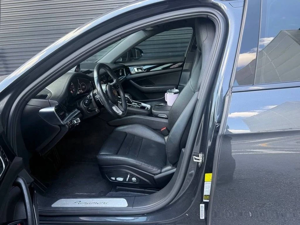 2018 Porsche 971 Panamera - Image 4 of 5