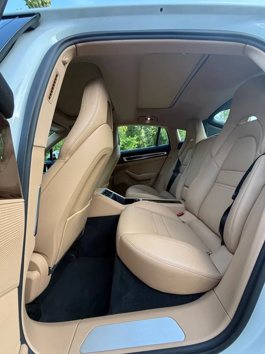 2018 Porsche 971 Panamera - Image 17 of 19