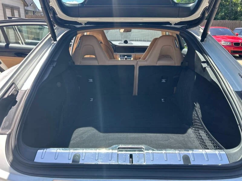 2018 Porsche 971 Panamera - Image 17 of 20
