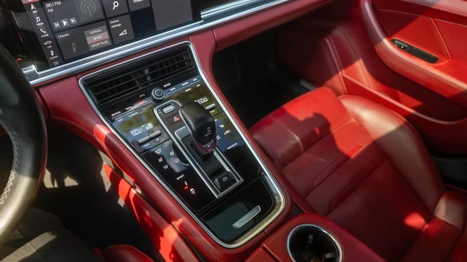 2018 Porsche 971 Panamera - Image 11 of 16