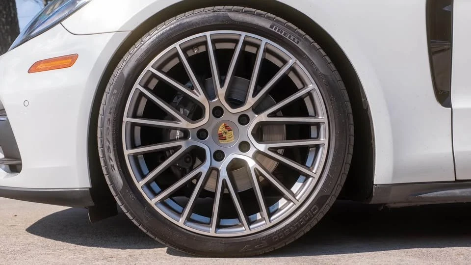 2018 Porsche 971 Panamera - Image 8 of 16