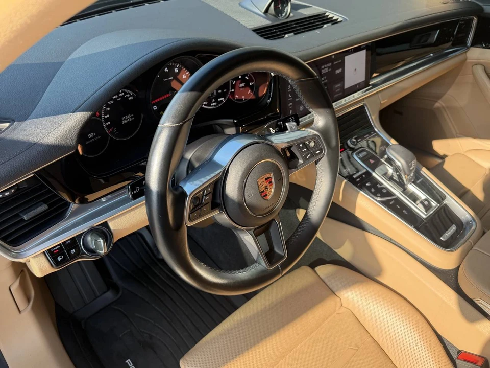 2018 Porsche 971 Panamera - Image 4 of 5